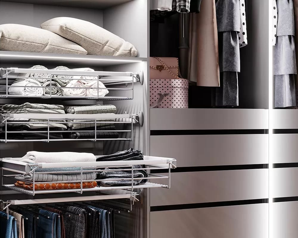 Наполнение гардеробной от компании Lorena