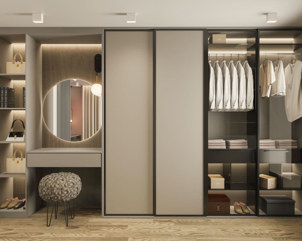 Шкаф-купе и дополнительный отсек для хранения